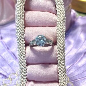 Vintage sterling solitaire center stone engagement Ring size 6